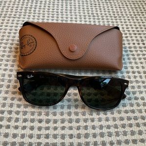new wayfarer ray bans